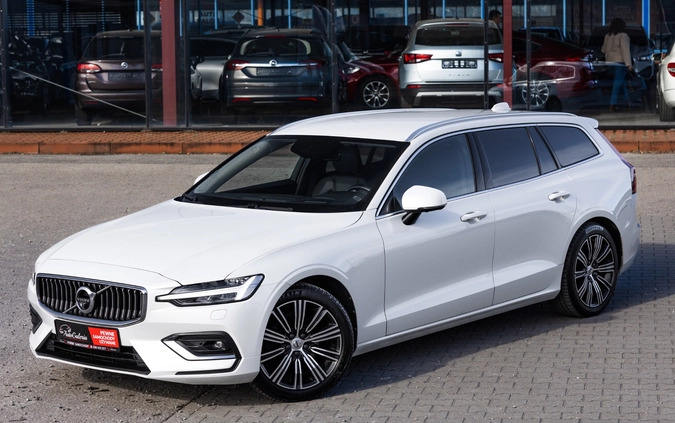 Volvo V60 cena 106900 przebieg: 162600, rok produkcji 2019 z Bobowa małe 781